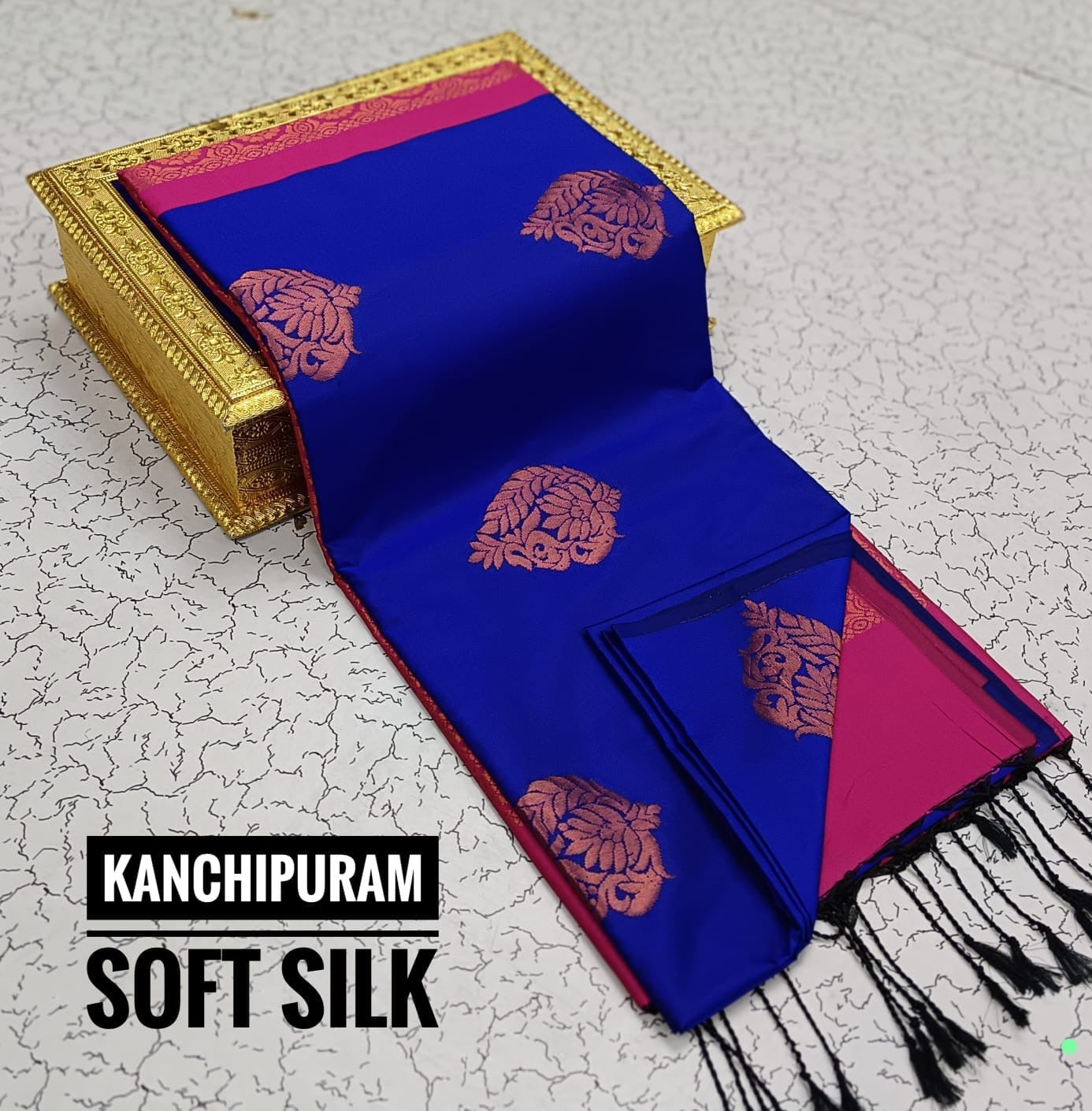 Kanchipuram Soft Silk Saree – Dual Tone Elegance