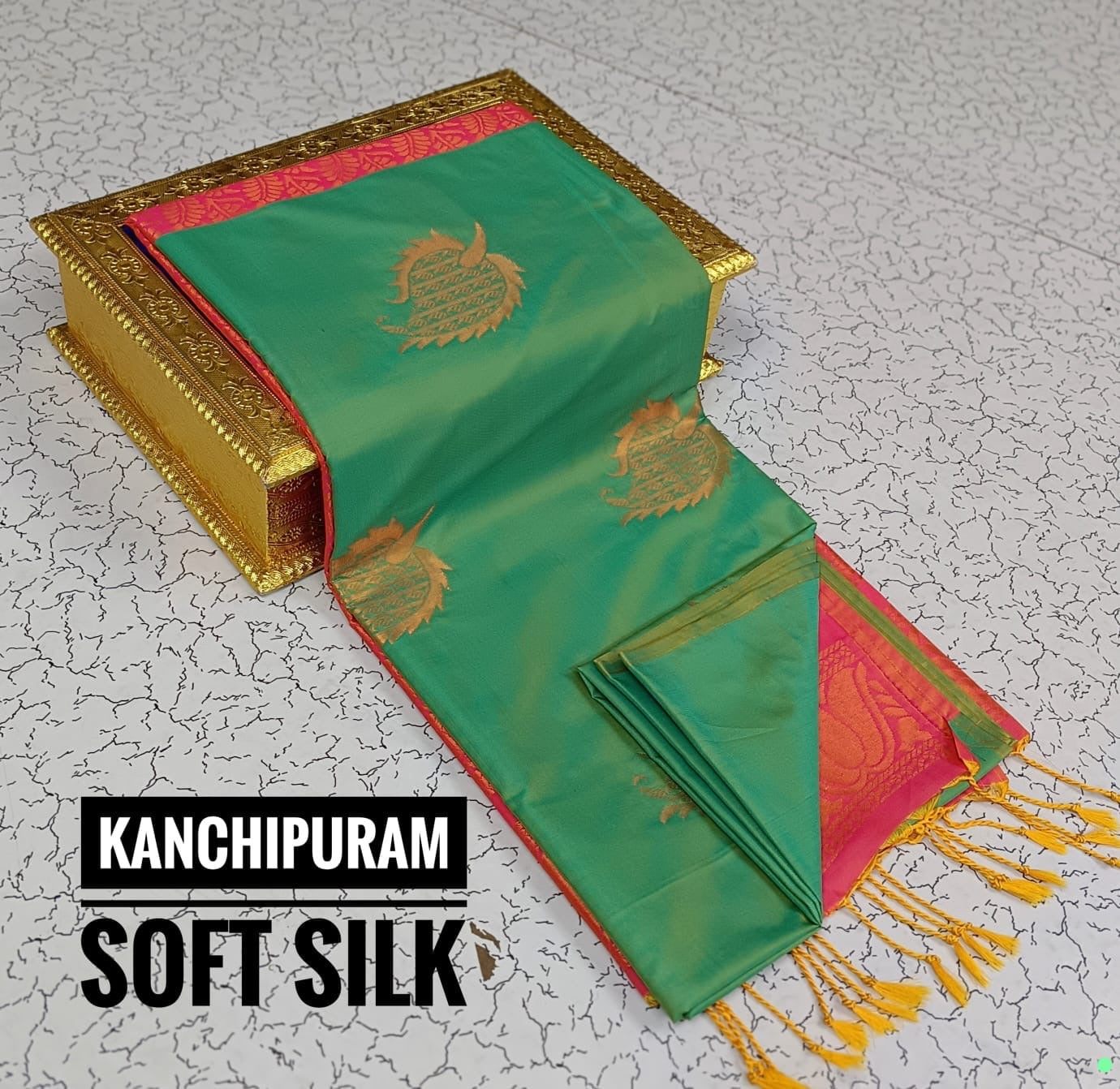 Kanchipuram Soft Silk Saree – Dual Tone Elegance
