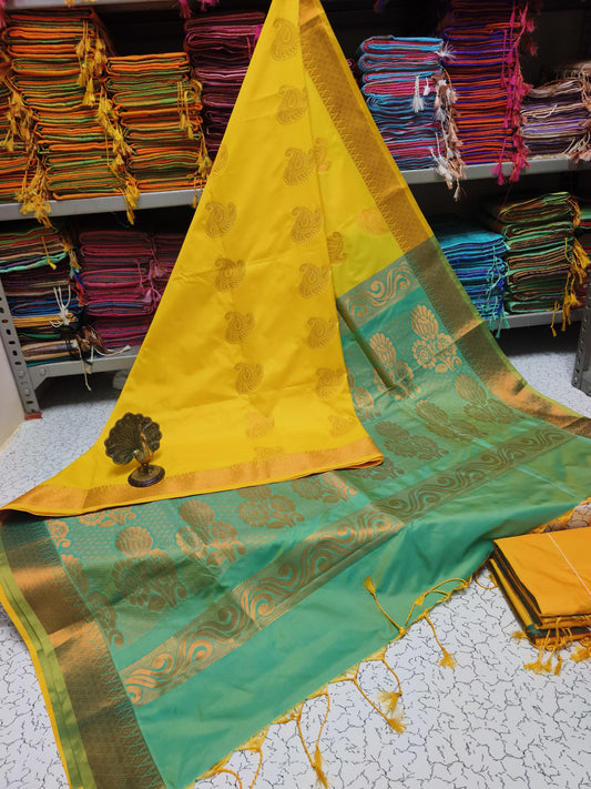 Soft Silk Beauty with Contrast Colors and Korvai Border