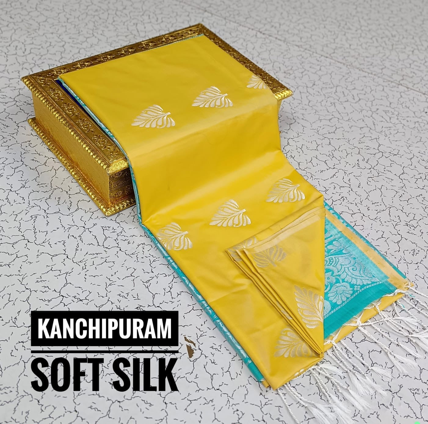 Kanchipuram Soft Silk Saree – Dual Tone Elegance