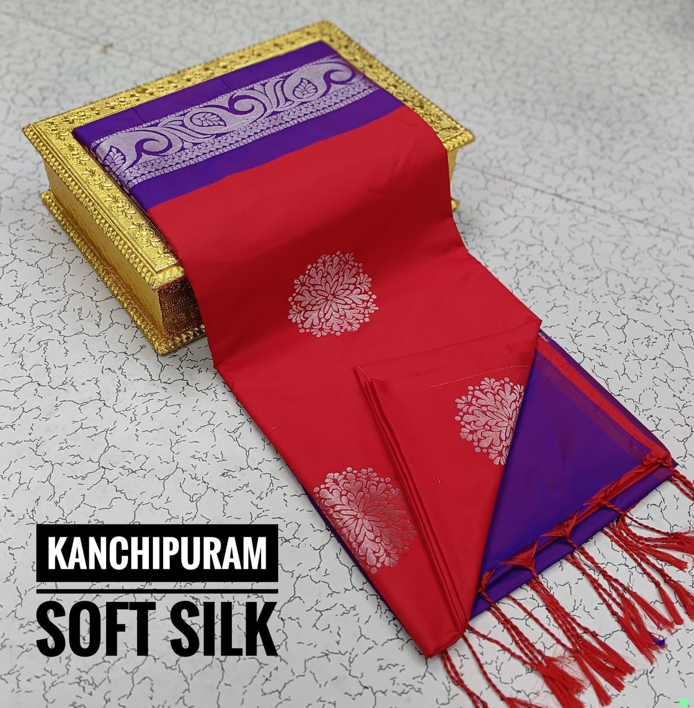 Kanchipuram Soft Silk Saree – Dual Tone Elegance