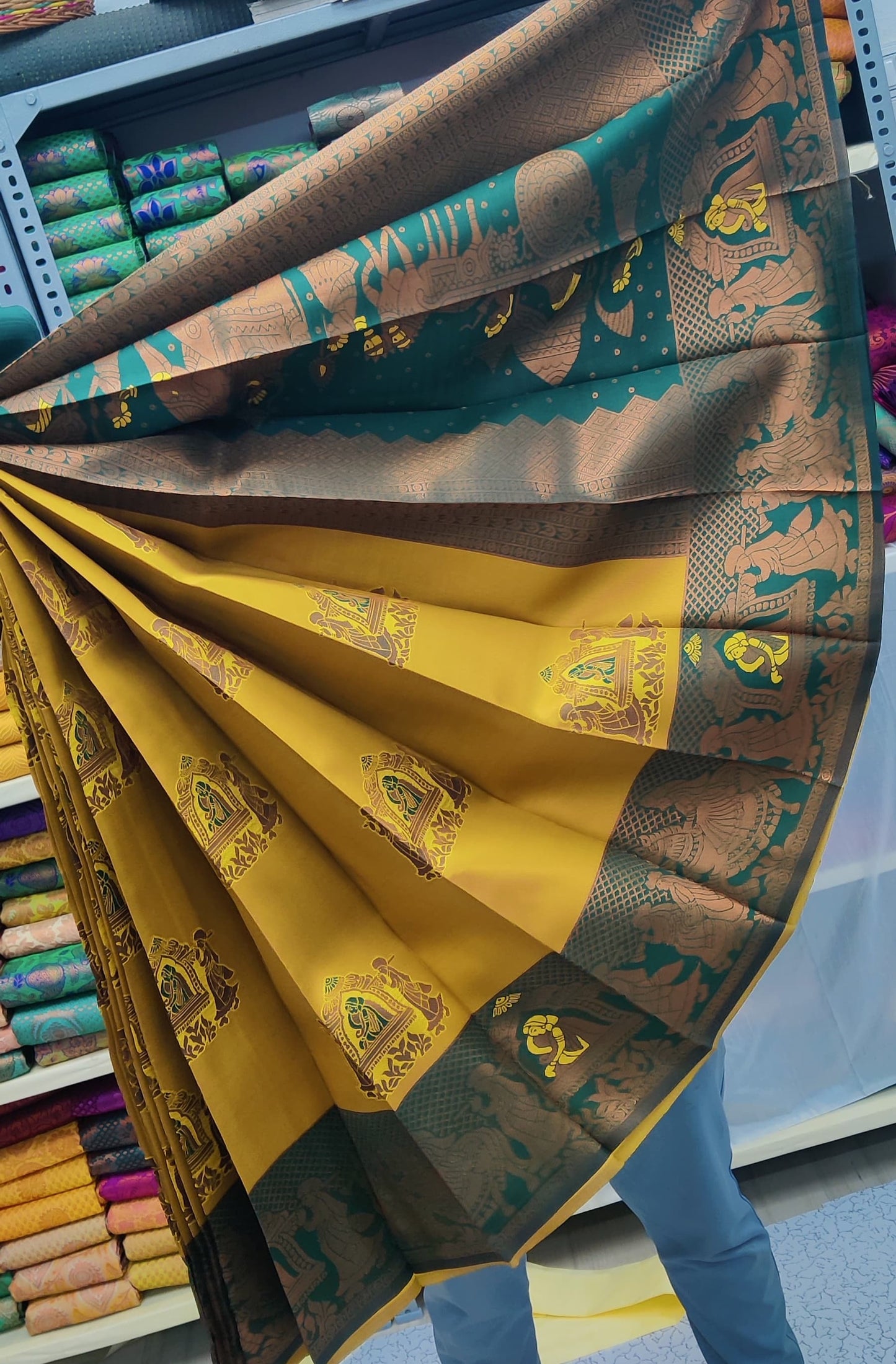 Pallakku Design Silk Saree – A Royal Touch of Tradition