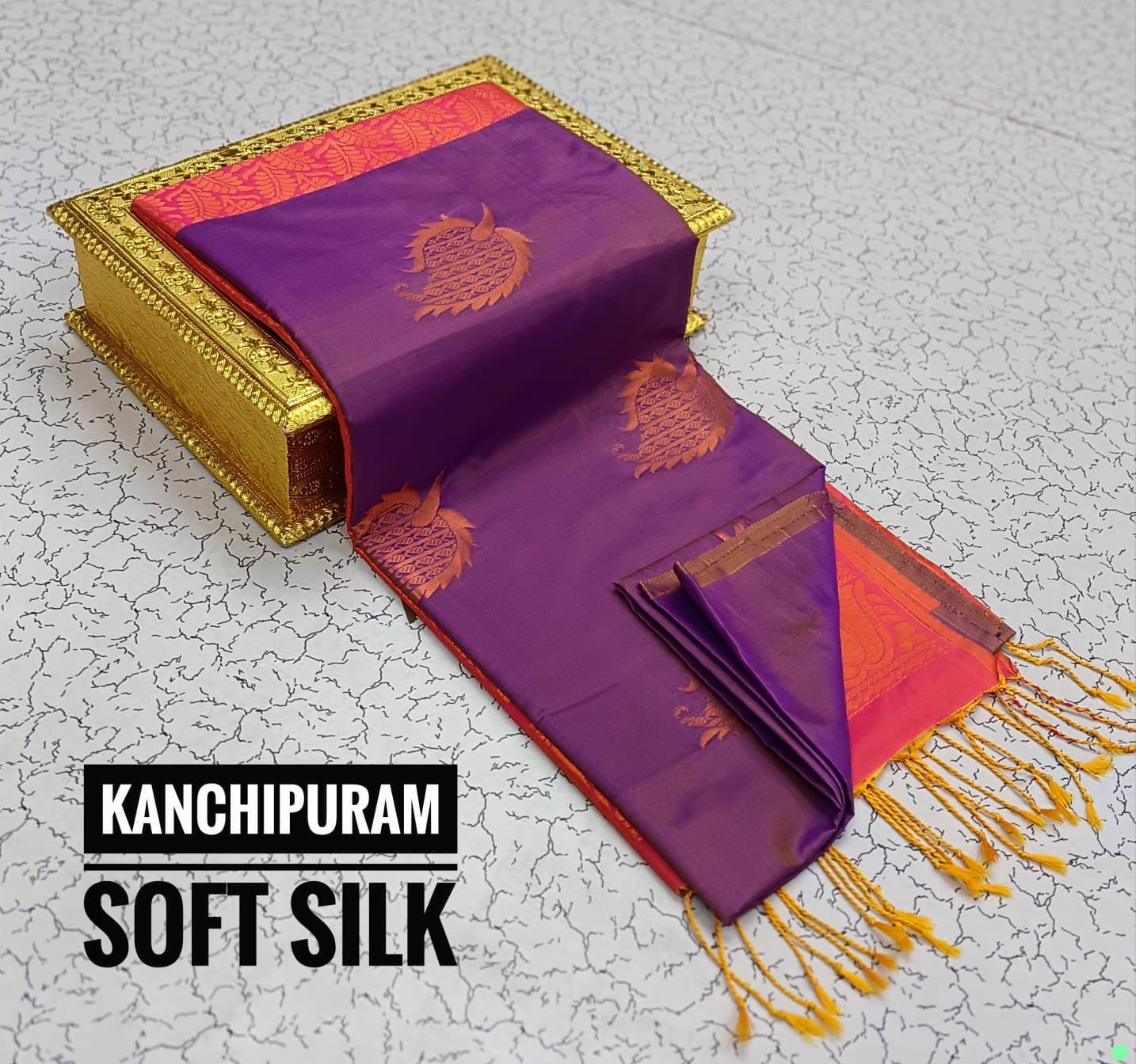 Kanchipuram Soft Silk Saree – Dual Tone Elegance