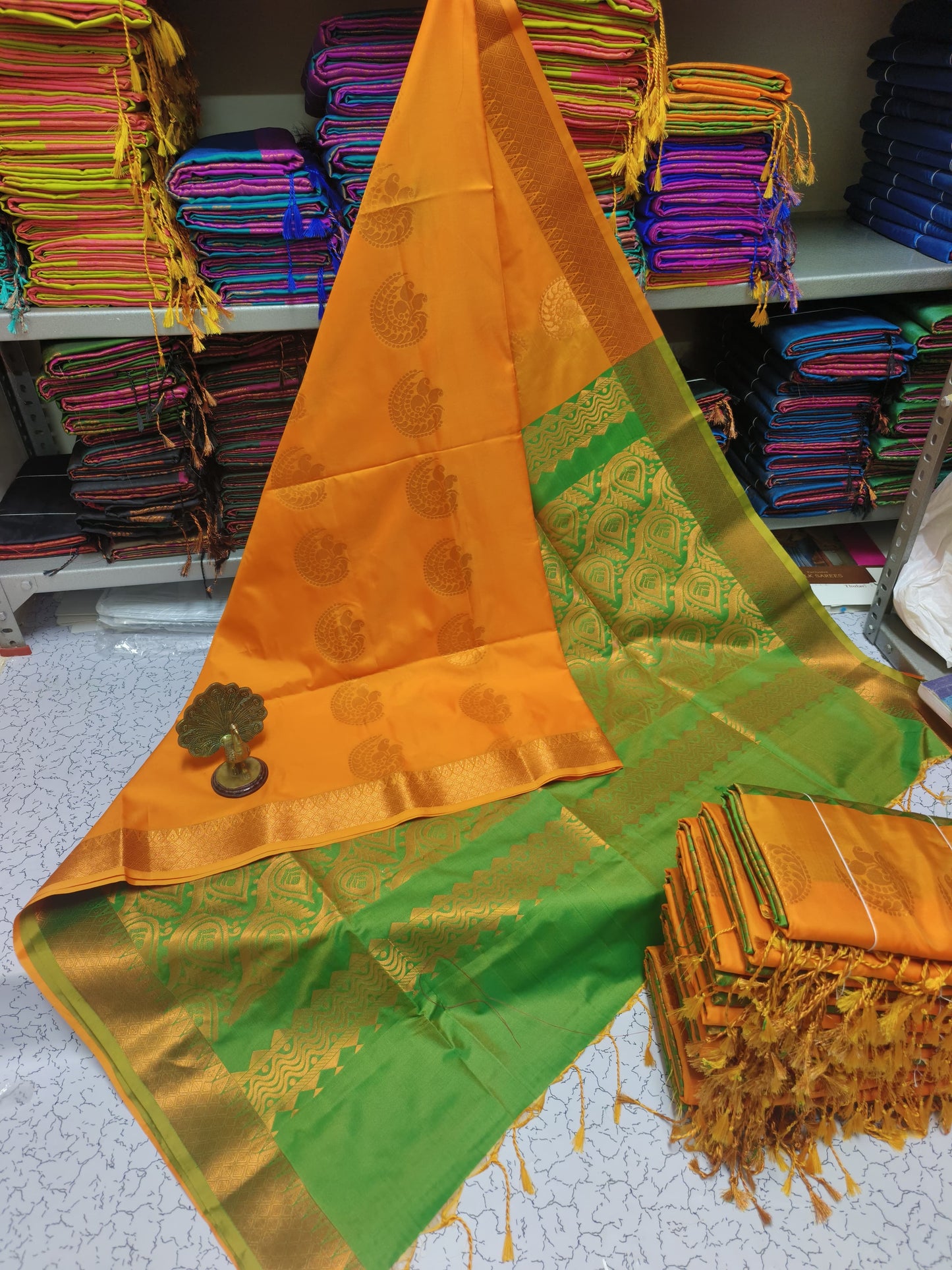 Soft Silk Beauty with Contrast Colors and Korvai Border